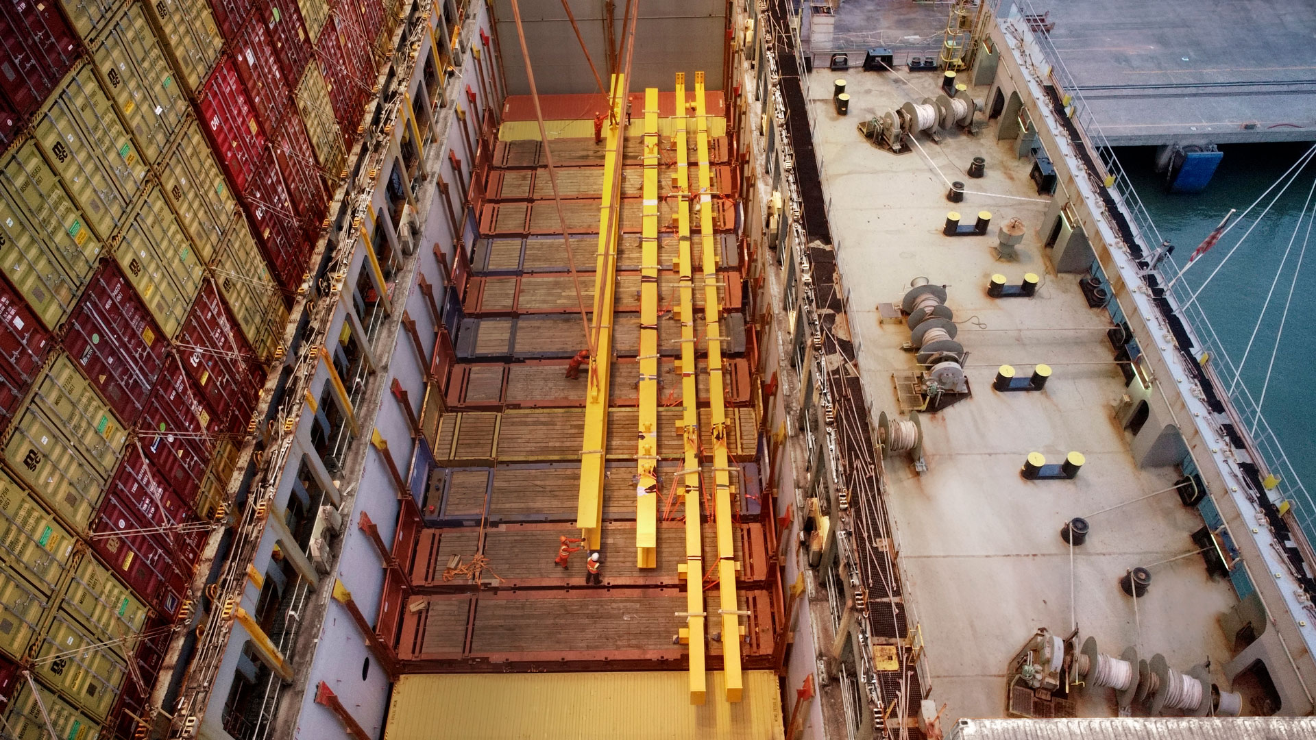31 meter record crane for MSC Vietnam